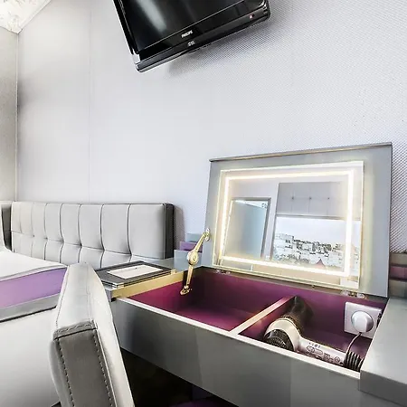 Western Nouvel Orléans Montparnasse Hotel 4*