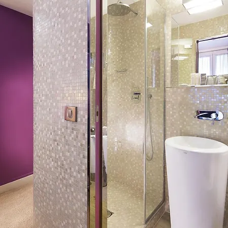 Sophie Germain Hotel 3*