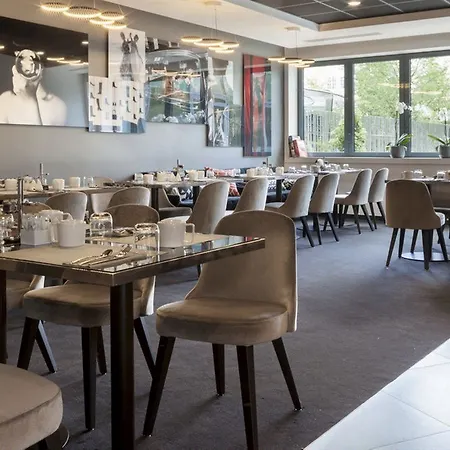 Hotel Ac Porte Maillot By Marriott