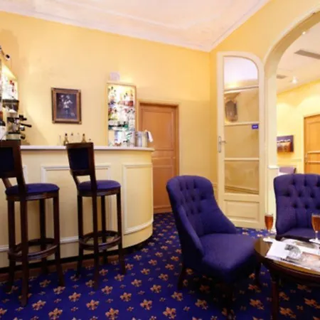Queen Mary Opera 4* Paris