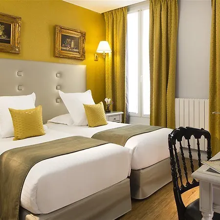 Hotel Plaza Elysées 4*