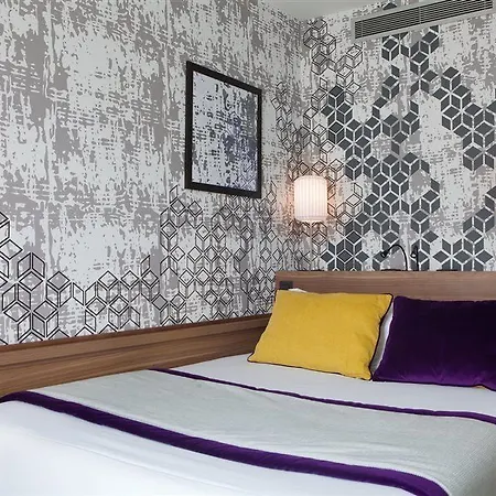 Hotel Des Nations Saint Germain 3*