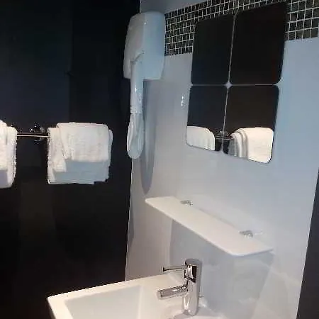 Antin Trinité 3* Parigi