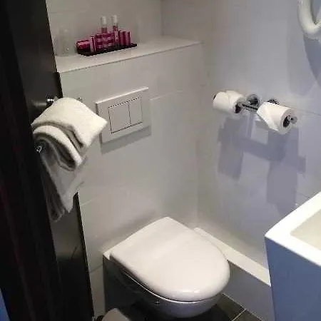 Antin Trinité 3* Parigi