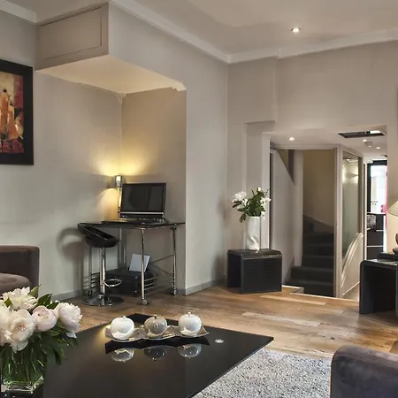 Hotel Les Hauts De Passy - Trocadero Eiffel 3*