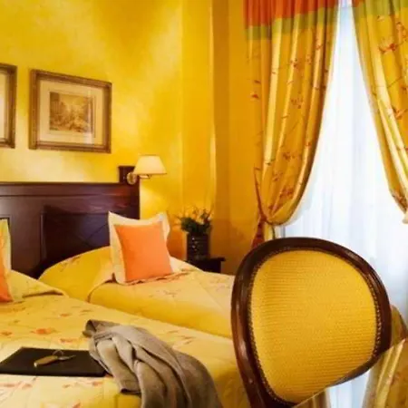 Foch 4* Paris