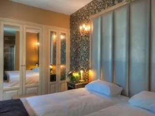 De L'empereur Hotel