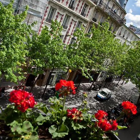 Hotel Du Mont Dore Batignolles