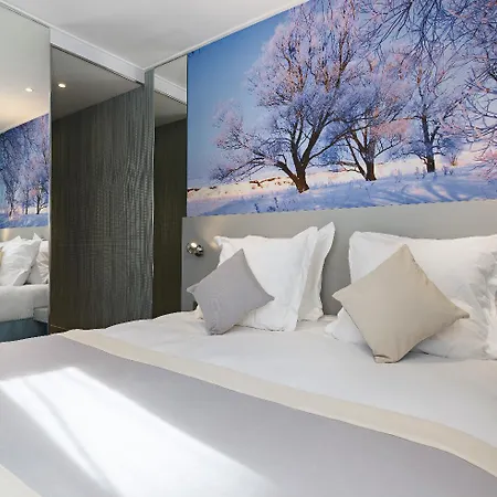 Hotel Jardins De Montmartre Parigi