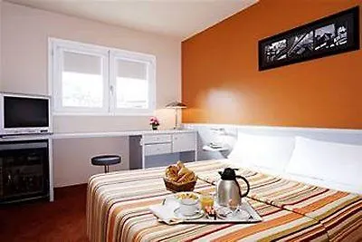 Median Porte De Versailles Hotel 3*