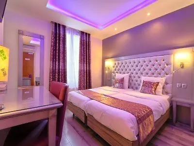121 Hotel Paříž
