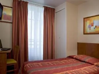 Alyss Saphir Cambronne Eiffel Otel