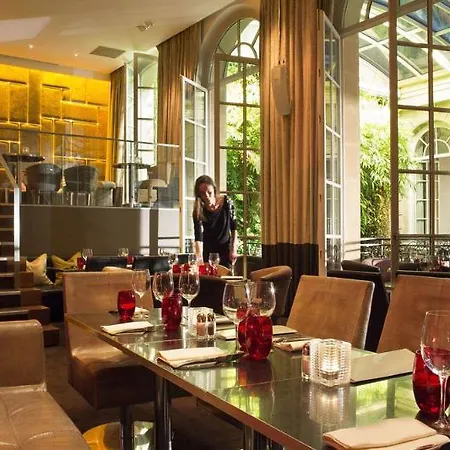 Hotel Pershing Hall