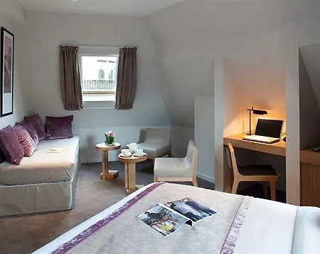 Hotel Marceau Champs-elysées Paris