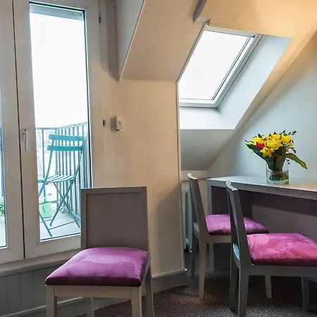 Hotel Vivienne *