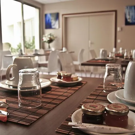 Orion Haussman Aparthotel