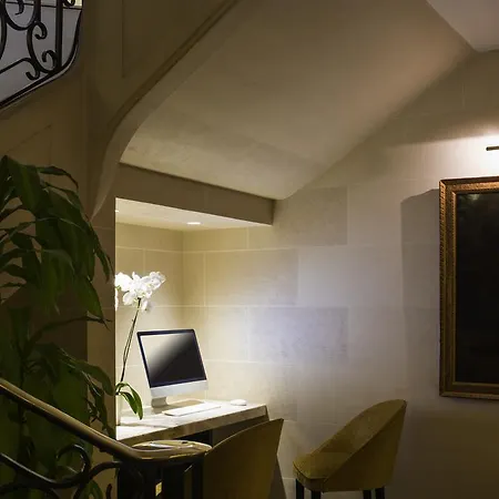Sofitel Baltimore Tour Eiffel מלון 5*