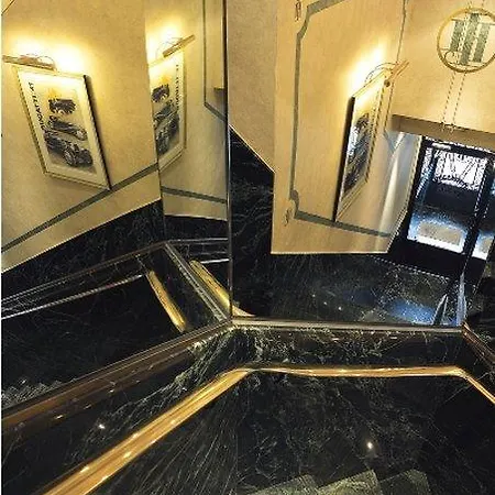 فندق دو ليون باريس