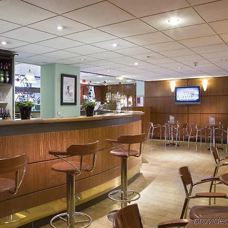 17 Batignolles Hotel