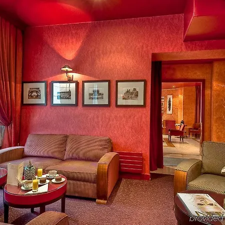 Western La Demeure Hotel