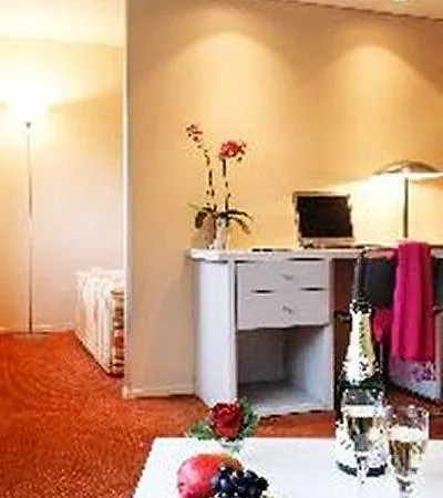 Hotel Median Porte De Versailles