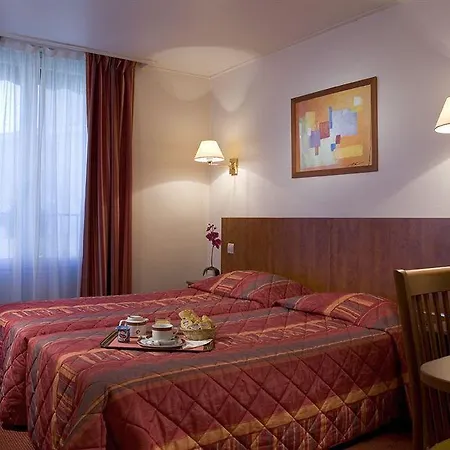 Hotel Alyss Saphir Cambronne Eiffel 3*