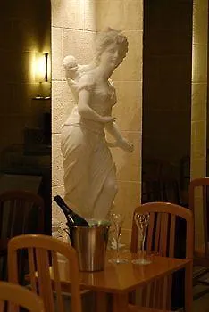Eden Montmartre מלון