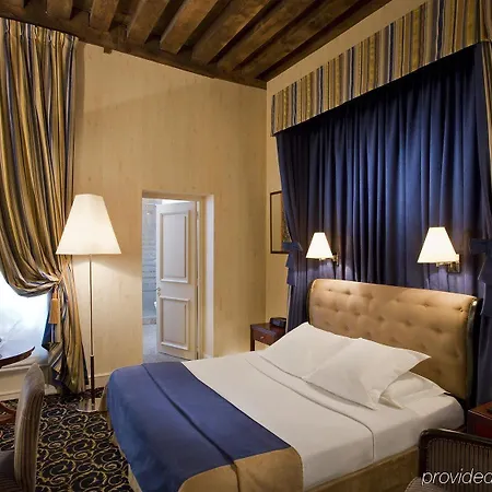 Hotel D'aubusson Paryż