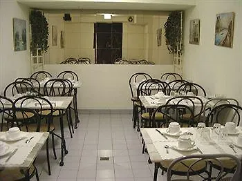 Nouveau Park פריז