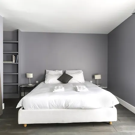 Halldis - Champs-elysees Apartment