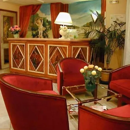 Louvre Sainte Anne Hotel 3*