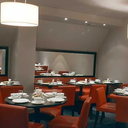 Le Senat 4* Paris