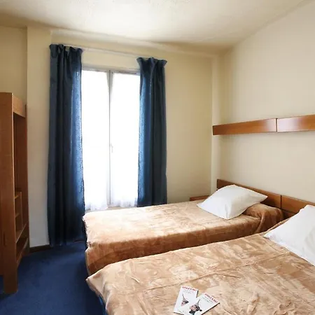 Nouvel 18 Hotel