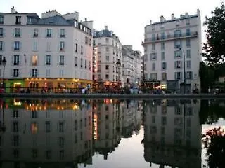 Le Robinet D'or Canal Saint Martin