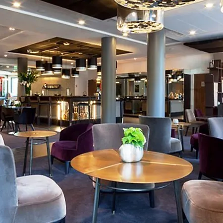 Hotel Ac Porte Maillot By Marriott Paris