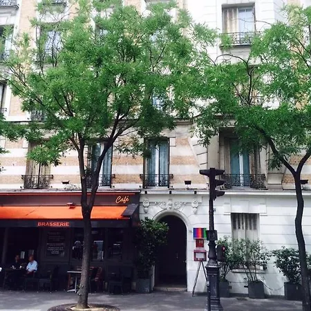 Hotell Tolbiac 2*