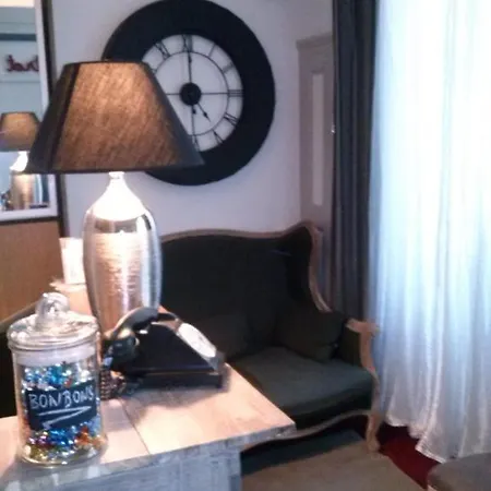 Cosy Monceau 2*