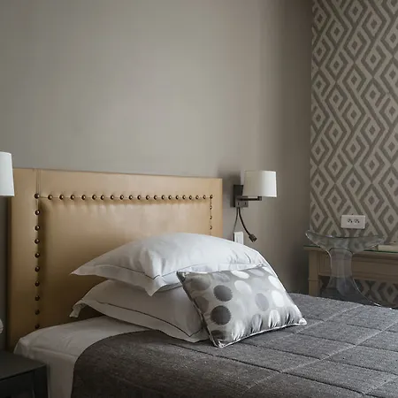 Apollon Montparnasse 3*