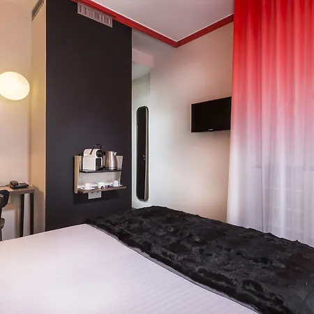 Western La Demeure Hotel