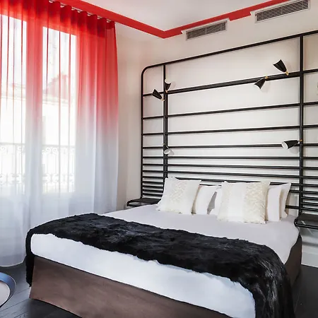 Western La Demeure Hotel 4*