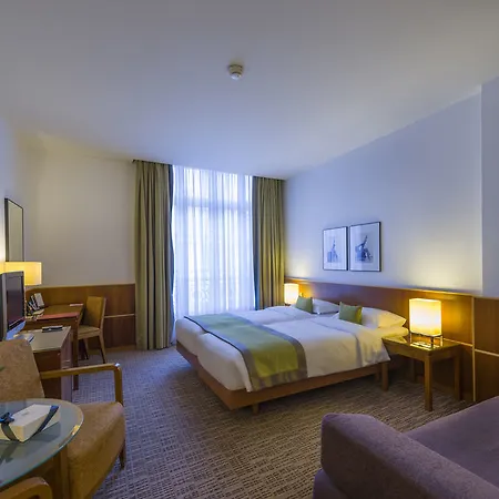 Miiro Le Grand Cayre 4* Paryż