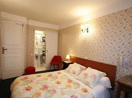 Hotel Les Chansonniers 3*