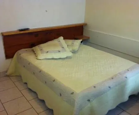 Hotel Hipotel Bordeaux Menilmontant 3*