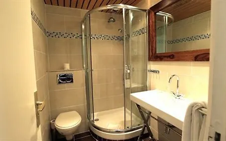 Hotel De Venise 2*