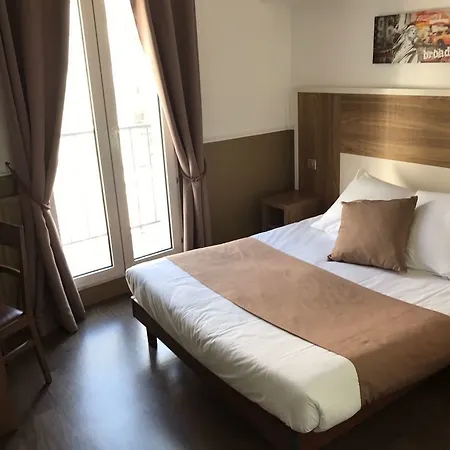 Grand Nouvel Opera מלון 3*