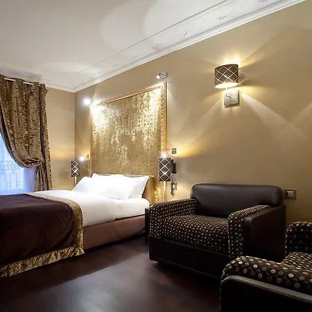 Ares Eiffel Hotel