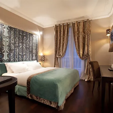 Ares Eiffel Hotel