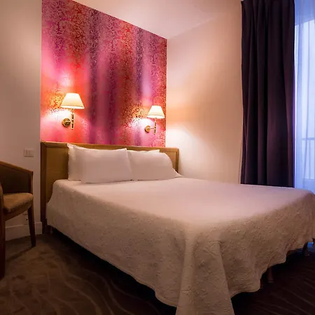 Royal Opera Hotell 3*