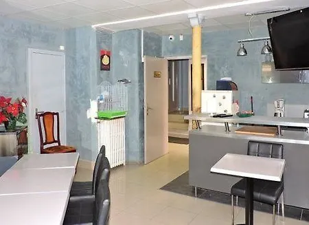 Montana La Fayette - Gare Du Nord Hotel 2*