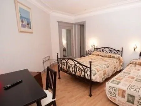Montana La Fayette - Gare Du Nord Hotel 2*